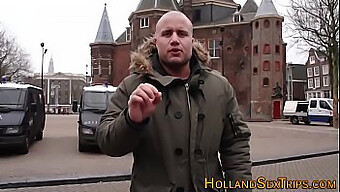 Une Prostituée Hollandaise Amateur Fait Une Fellation Et Se Fait Baiser Par Un Touriste